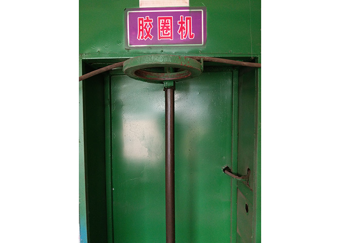 設(shè)備膠圈機